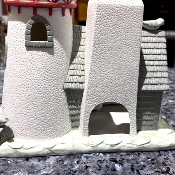 🌊Vintage One of a Kind Partylite Porcelain Harbour Lighthouse Candle Holder 🌊 - Picture 12 of 16